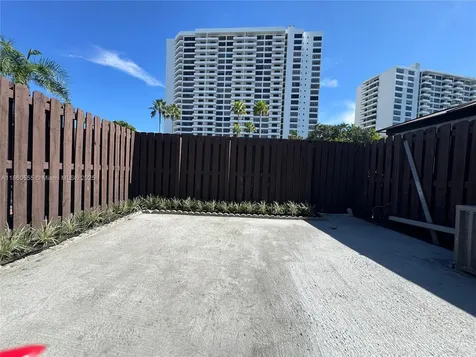 2318 NE 7th Street Hallandale Beach FL 33009