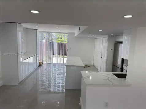 2318 NE 7th Street Hallandale Beach FL 33009