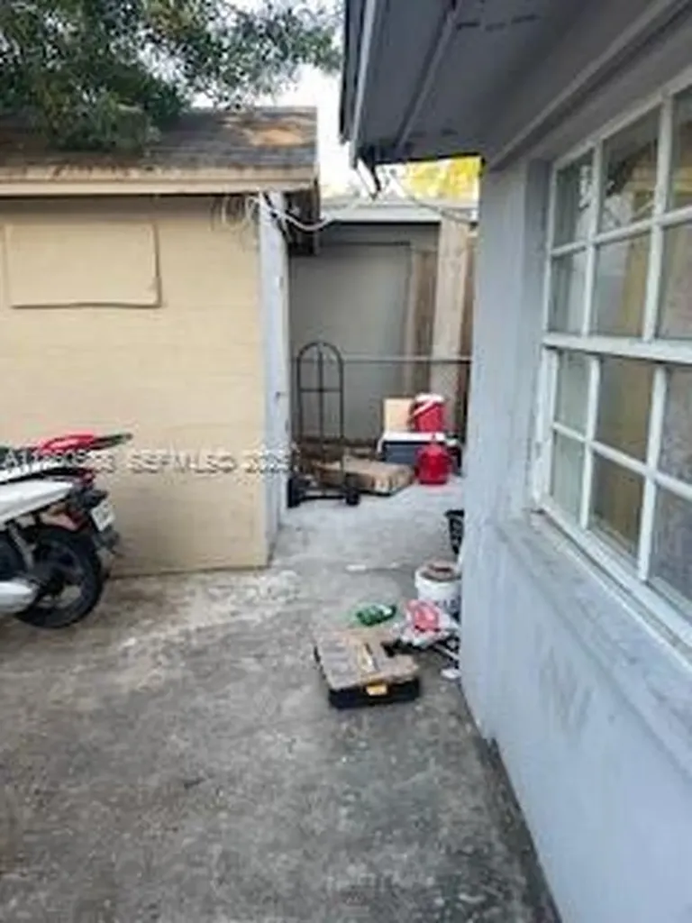 6034 Fillmore Street Hollywood FL 33024
