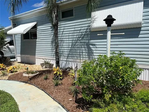 12020 Iguana Bay Boynton Beach FL 33436