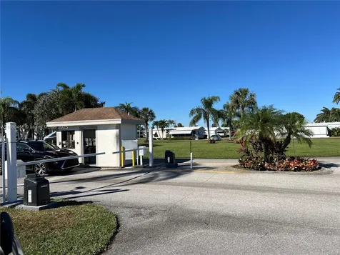 12020 Iguana Bay Boynton Beach FL 33436