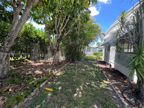 12020 Iguana Bay Boynton Beach FL 33436