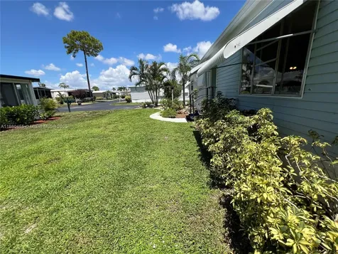 12020 Iguana Bay Boynton Beach FL 33436