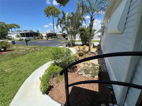 12020 Iguana Bay Boynton Beach FL 33436