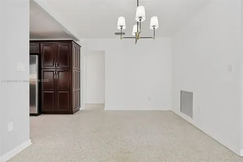 8601 NW 185th Terrace Hialeah FL 33015