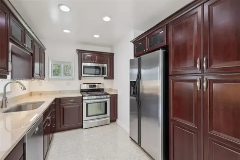 8601 NW 185th Terrace Hialeah FL 33015