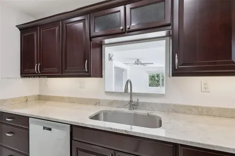 8601 NW 185th Terrace Hialeah FL 33015