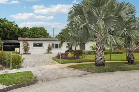 8601 NW 185th Terrace Hialeah FL 33015