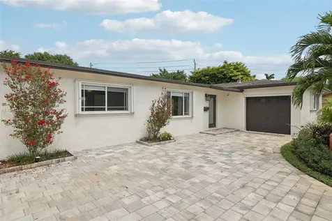 8601 NW 185th Terrace Hialeah FL 33015
