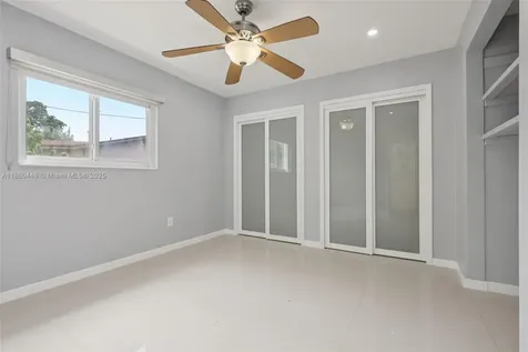 8601 NW 185th Terrace Hialeah FL 33015