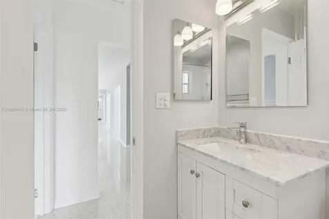 8601 NW 185th Terrace Hialeah FL 33015