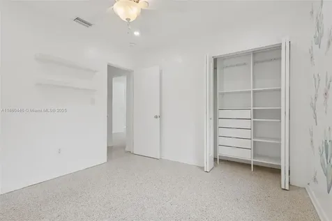 8601 NW 185th Terrace Hialeah FL 33015