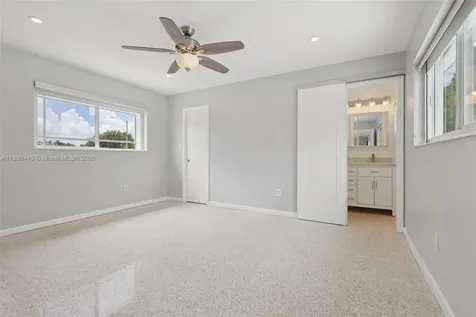 8601 NW 185th Terrace Hialeah FL 33015