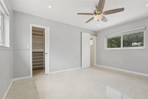 8601 NW 185th Terrace Hialeah FL 33015