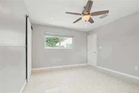 8601 NW 185th Terrace Hialeah FL 33015