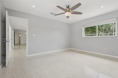 8601 NW 185th Terrace Hialeah FL 33015