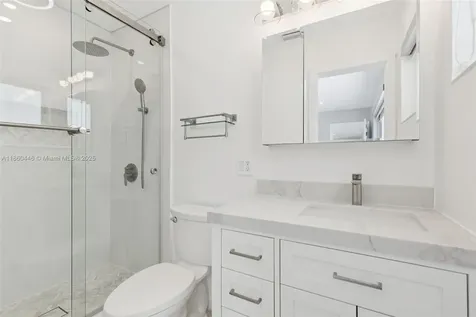 8601 NW 185th Terrace Hialeah FL 33015