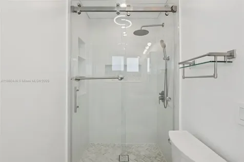 8601 NW 185th Terrace Hialeah FL 33015