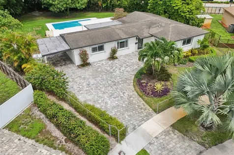 8601 NW 185th Terrace Hialeah FL 33015