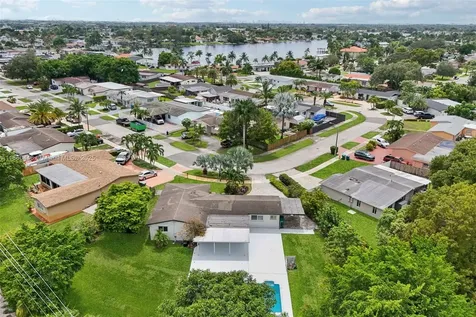 8601 NW 185th Terrace Hialeah FL 33015