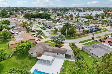 8601 NW 185th Terrace Hialeah FL 33015