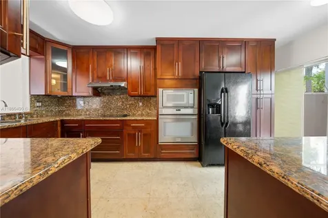 9785 NW 45th Lane Doral FL 33178