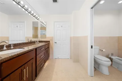 9785 NW 45th Lane Doral FL 33178