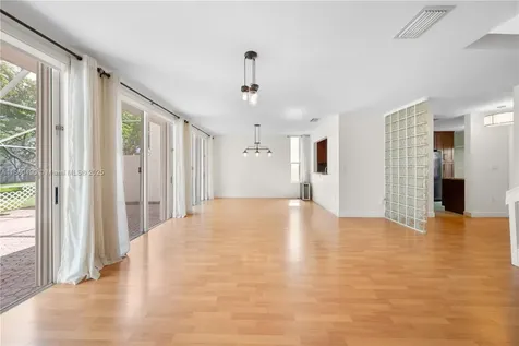 9785 NW 45th Lane Doral FL 33178