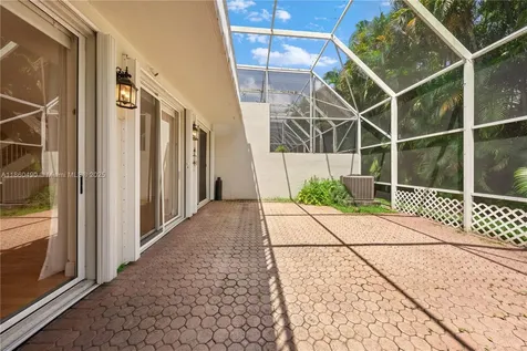 9785 NW 45th Lane Doral FL 33178