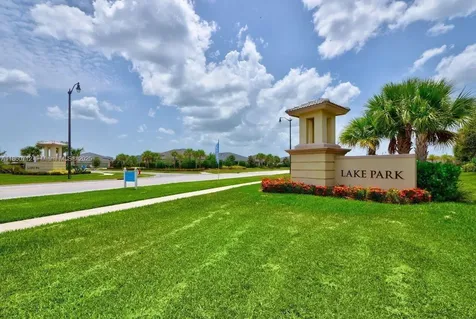 12794 SW Lake Fern Circle Port St. Lucie FL 34987