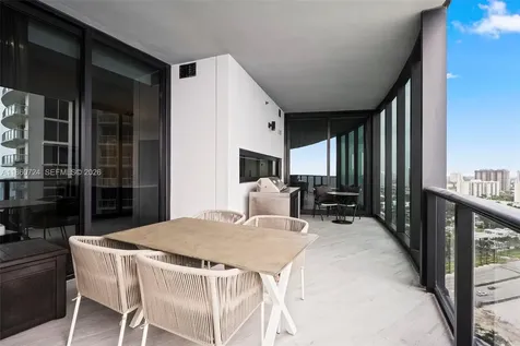 18555 Collins Avenue Sunny Isles Beach FL 33160