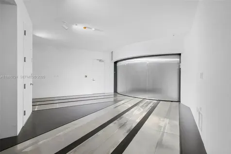 18555 Collins Avenue Sunny Isles Beach FL 33160