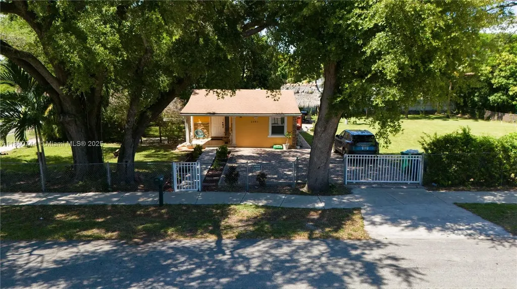 2081 NW 104th Street Miami FL 33147