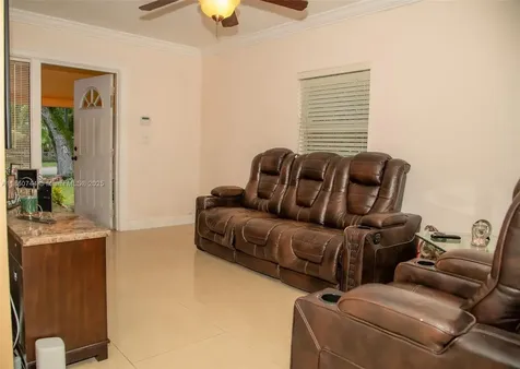 2081 NW 104th Street Miami FL 33147