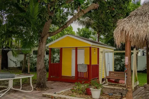 2081 NW 104th Street Miami FL 33147