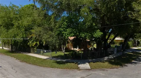 2081 NW 104th Street Miami FL 33147