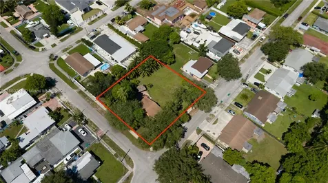 2081 NW 104th Street Miami FL 33147