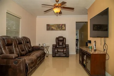 2081 NW 104th Street Miami FL 33147