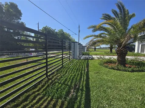 23840 SW 209th Place Homestead FL 33031