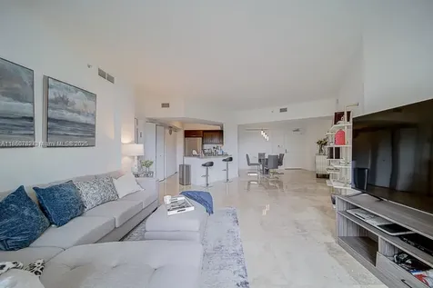 19900 E Country Club Drive Aventura FL 33180