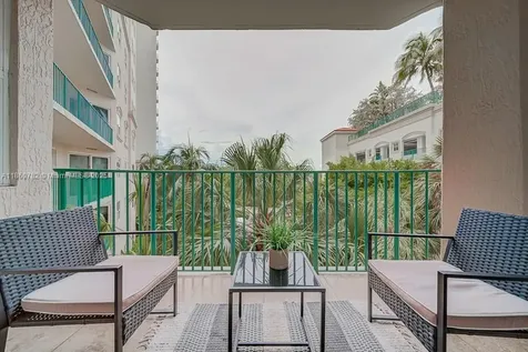 19900 E Country Club Drive Aventura FL 33180
