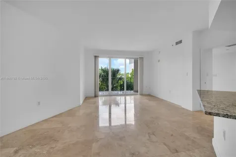 19900 E Country Club Drive Aventura FL 33180