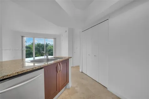 19900 E Country Club Drive Aventura FL 33180