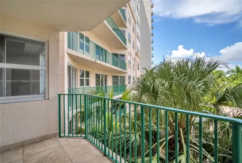 19900 E Country Club Drive Aventura FL 33180