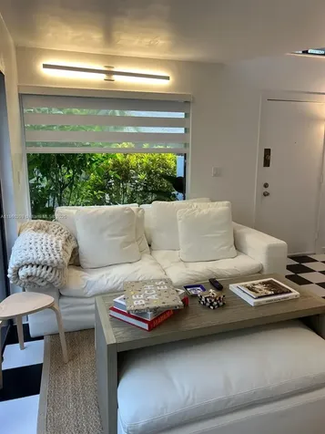 3036 SW 27th Avenue Miami FL 33133