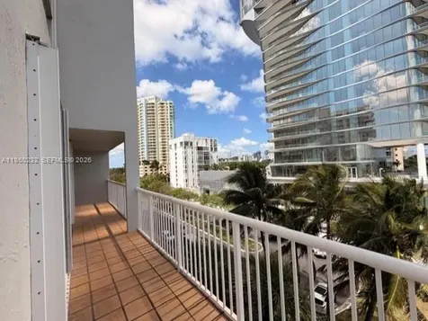 150 SE 25th Road Miami FL 33129