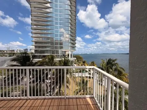150 SE 25th Road Miami FL 33129