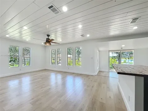 8781 S Lakeshore Drive Floral City Other City - In The State Of Florida FL 34436