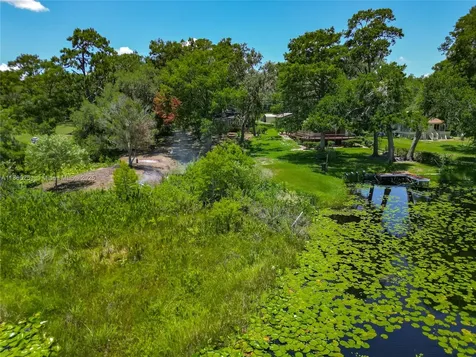 8781 S Lakeshore Drive Floral City Other City - In The State Of Florida FL 34436
