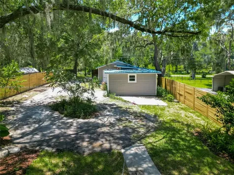 8781 S Lakeshore Drive Floral City Other City - In The State Of Florida FL 34436